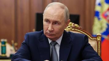 putin-kritiker in polen erschossen – schütze auf der flucht