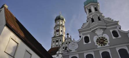 Ein Krimi im Schatten von St. Ulrich und Afra: So liest sich Toni Ludwigs Augsburg-Roman „Ulrichsgold“
