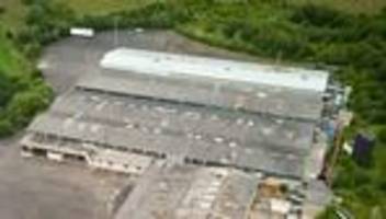 Millionenschaden: Bericht: Zoll stoppt illegale Zigarettenfabrik