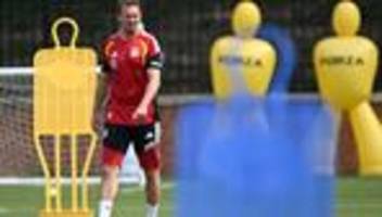Fußball-Nationalmannschaft: Rasenschonung: Nagelsmann lässt auf Nebenplatz trainieren