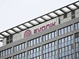 polyester-geschäft vor dem aus: chemiekonzern evonik streicht erneut tausende stellen