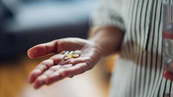 hitze beeinflusst medikamente: arzt sagt, worauf patienten achten sollten