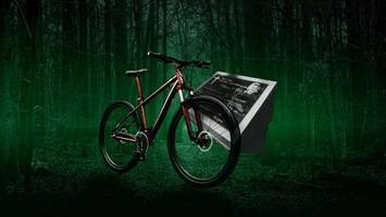 Kaltblütig im Wald erstochen: Wer ist das Phantom auf dem roten Mountainbike?