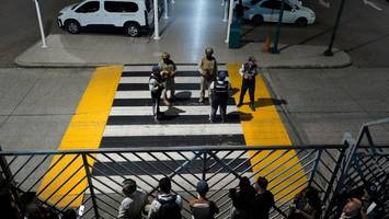 Minderjährige erschießen mutmaßlichen Drogenboss auf Flughafen von Ecuador