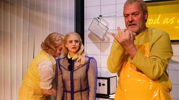 wenigstens die pommes sind okay: „gelbes gold“