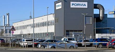 Augsburger Automobilzulieferer wird übernommen: Forvia Werk geht an Rüstungskonzern