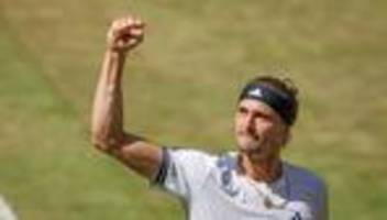 Tennis: Rasenturnier in Halle: Zverev zieht ins Halbfinale ein