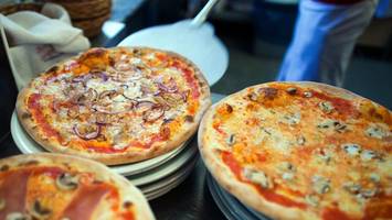 „pizza für einen... adolf hitler?!“ russe muss für streich in haft