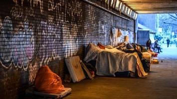 Hamburg stellt Straßenkindern eigene Wohnungen: Kann das funktionieren?