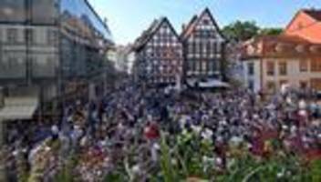 altstadtfest: 170.000 feiern krämerbrückenfest bei hitze in erfurt