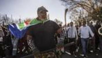 südafrika: zündeln im land des regenbogens