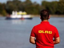 Keine weiteren Suchmaßnahmen: Drei Menschen nach Baden im Rhein vermisst