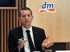 dm-Chef reformiert Deutschland: Ich erlebe bei Behörden wirklich handwerkliche Unzulänglichkeiten