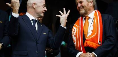 fußball wm 2026: könig willem-alexander teilt seitenhieb an fifa-boss infantino aus