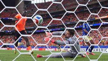Oranje-Spektakel gegen Schweden: Erinnerungen an Ruud van Nistelrooy