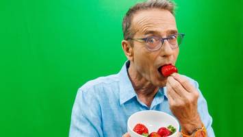 reiseübelkeit vermeiden und lindern: ernährungs-doc gibt praktische tipps