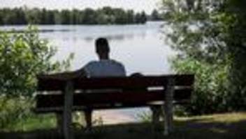 Einsamkeit bei jungen Erwachsenen: Jeder fünfte junge Erwachsene in Deutschland fühlt sich sehr einsam