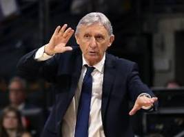meister-kollaps gegen alba: verzweifelter pesic geht auf bayern-spieler los