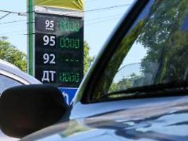 Treibstoffkrise nach Angriffen: Russland setzt Tourismus auf der Krim bis September aus