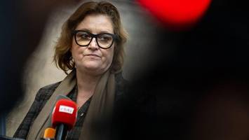 Czyborra skeptisch: Wie wirkt sich die Pflegereform auf Berlin aus?