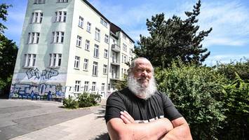 Mieter in Berlin verzweifeln: Schimmel, kein warmes Wasser – doch nichts passiert