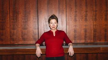 dt-intendantin iris laufenberg: „das haus schläft so gut wie nie“