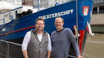theaterschiff hamburg verschwindet aus stadtbild – und das im 50. jubiläumsjahr