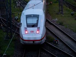 Verkehr: Bahnverkehr wegen Funkstörung bundesweit eingestellt