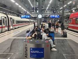 funkverkehr ausgefallen: störung legt zugverkehr in der nacht deutschlandweit lahm