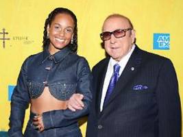 Mein Leben für immer verändert: Alicia Keys verabschiedet sich mit bewegenden Worten von Clive Davis
