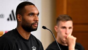 „Tut sehr weh“: Tah richtet emotionale Worte an DFB-Pechvogel Schlotterbeck
