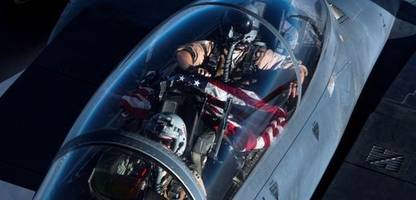 iran-krieg: abgeschossener us-pilot berichtet offenbar von iranischen drohnen-formationen