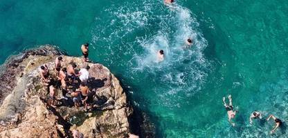 armut: ein fünftel der menschen in deutschland ohne geld für eine woche urlaub