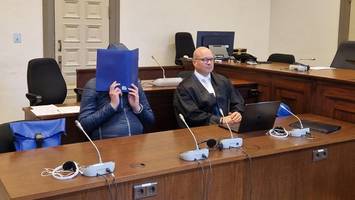 Corona-Attest ohne Arztbesuch: Hamburger Mediziner wollte gute Google-Bewertung