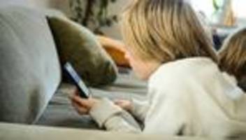 Social-Media-Verbot: Bundesfamilienministerin für 13 als Altersgrenze bei Social Media