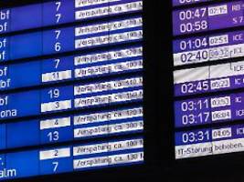 Fragen & Antworten zur IT-Panne: Wie kann ein planmäßiger Komponententausch die Bahn bundesweit lahmlegen?