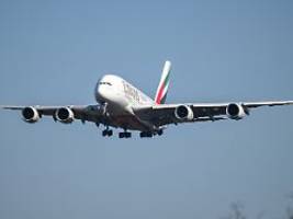 Emirates und Qantas betroffen: Risse in Tragflächen entdeckt - 16 Airbus A380 müssen zum Check