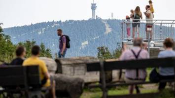 hitze im urlaub: so schützen sich wanderer bei waldbrand