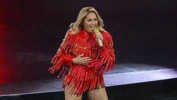 als helene fischer vor 90.000 fans den text vergisst, reagiert sie sofort