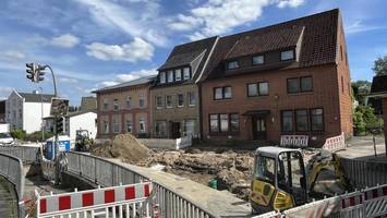 4,8 von 5 Sternen: Loch in Straße wird zur Sensation im Internet