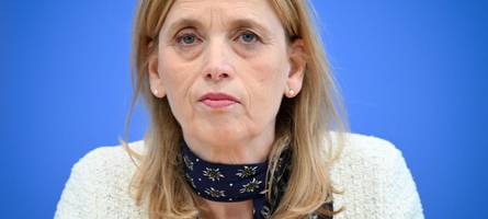 social media: familienministerin prien will gesetzliche altersgrenze ab 13