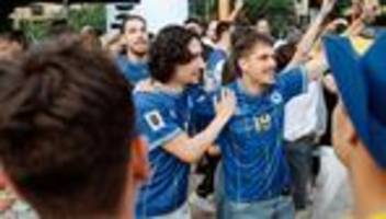 bosnien bei der fußball-wm: in bosnien singt man keinen hymnen, sondern liebeslieder