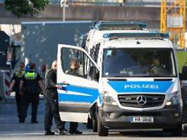 Betrug von Sozialleistungen?: Großrazzia in Flüchtlingsunterkunft in Hamburg