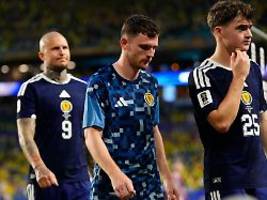 patzer des wahnsinns: herzschmerz: schottland zerbricht an sich selbst im jahrhundertspiel
