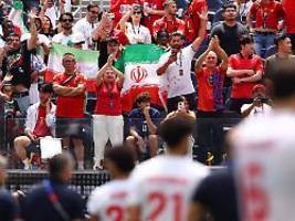 Pride Match gegen Ägypten?: Jetzt will Iran auch die Regenbogenflagge bei der WM verboten haben