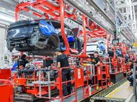 Produktion wird hochgefahren: Tesla will in Grünheide weitere 1000 Mitarbeiter einstellen