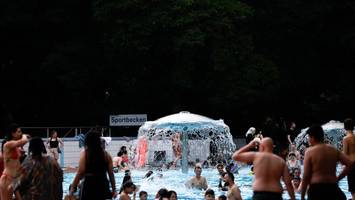600 millionen investitionen für berliner bäder: was schwimmer und familien erwartet