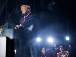 usa: trump eröffnet us-jubiläumsfeiern mit selbstlob