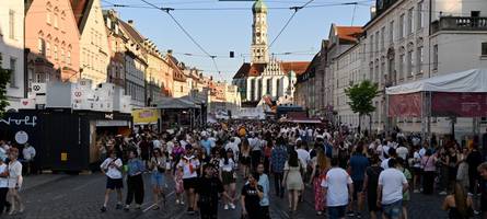 Liveticker aus der Partyzone: Der erste Abend der Sommernächte in Augsburg