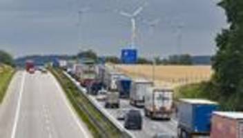 Ferienstart und Autobahnen: Reiseverkehr und Baustellen erhöhen Staurisiko